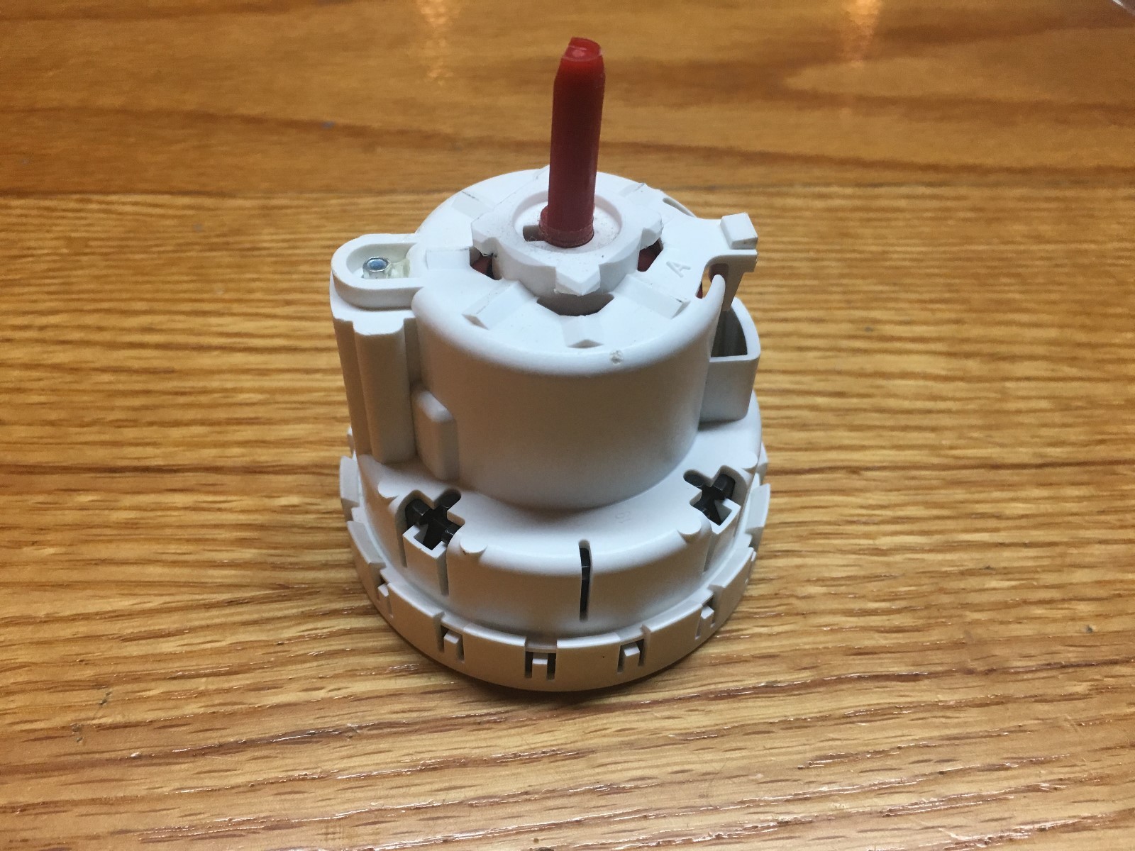 OEM Whirlpool Kenmore Roper Estate Water Level Switch W10337780 3366847