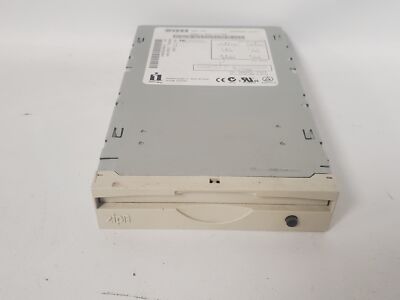 Vintage Iomega Z100ATAPI 0003484D 100MB 3.5'' Internal Zip Drive Beige Bezel