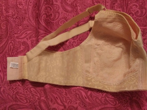 44C NWOT Underscore Floral Lace Soft Cup Full Coverage Wire Free Bra