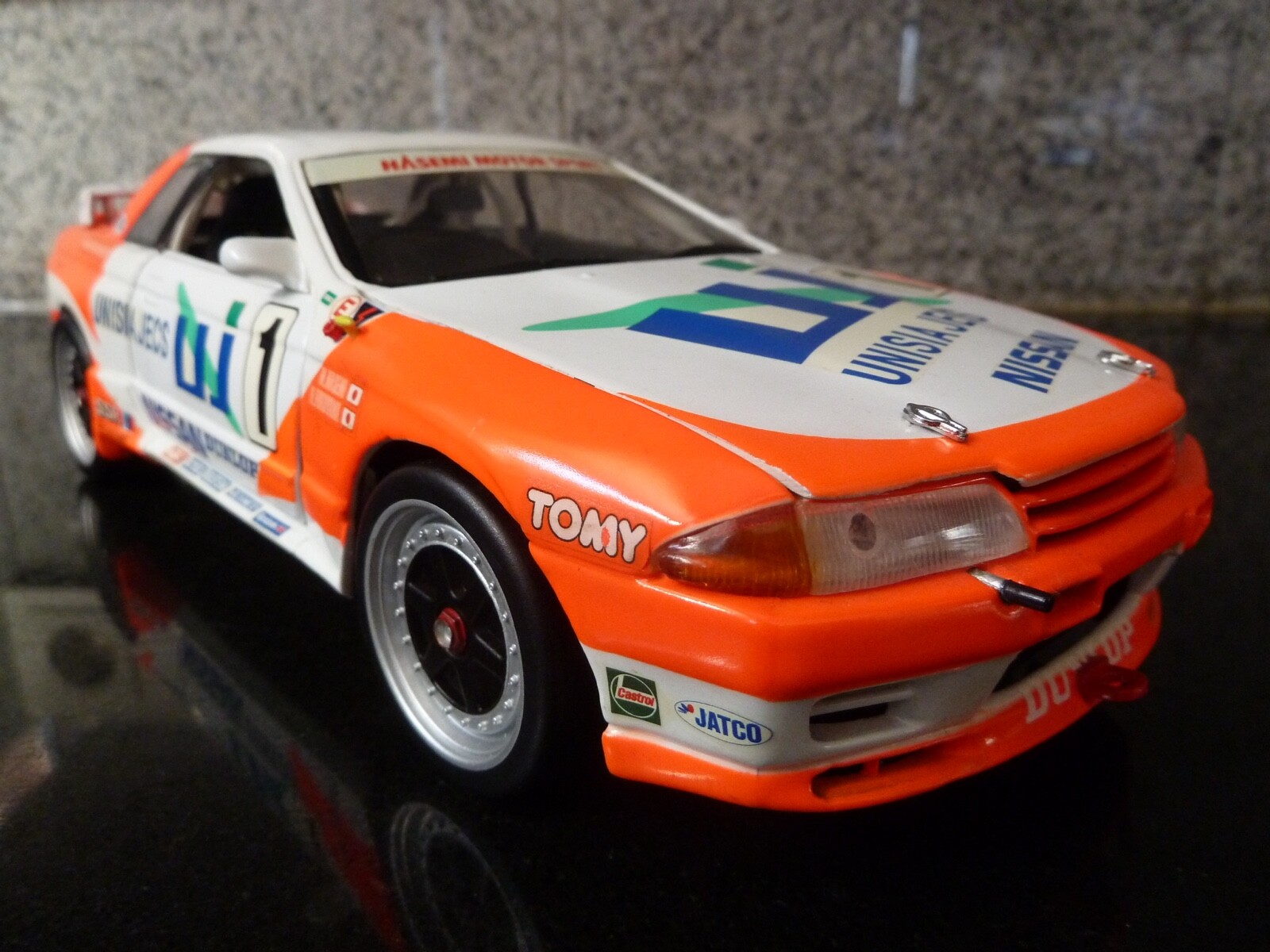 京商　1/18 UNISIA JECS SKYLINE 97 UNISIA JECS SKYLINE R33 Dormant JGTC racecar came to M's