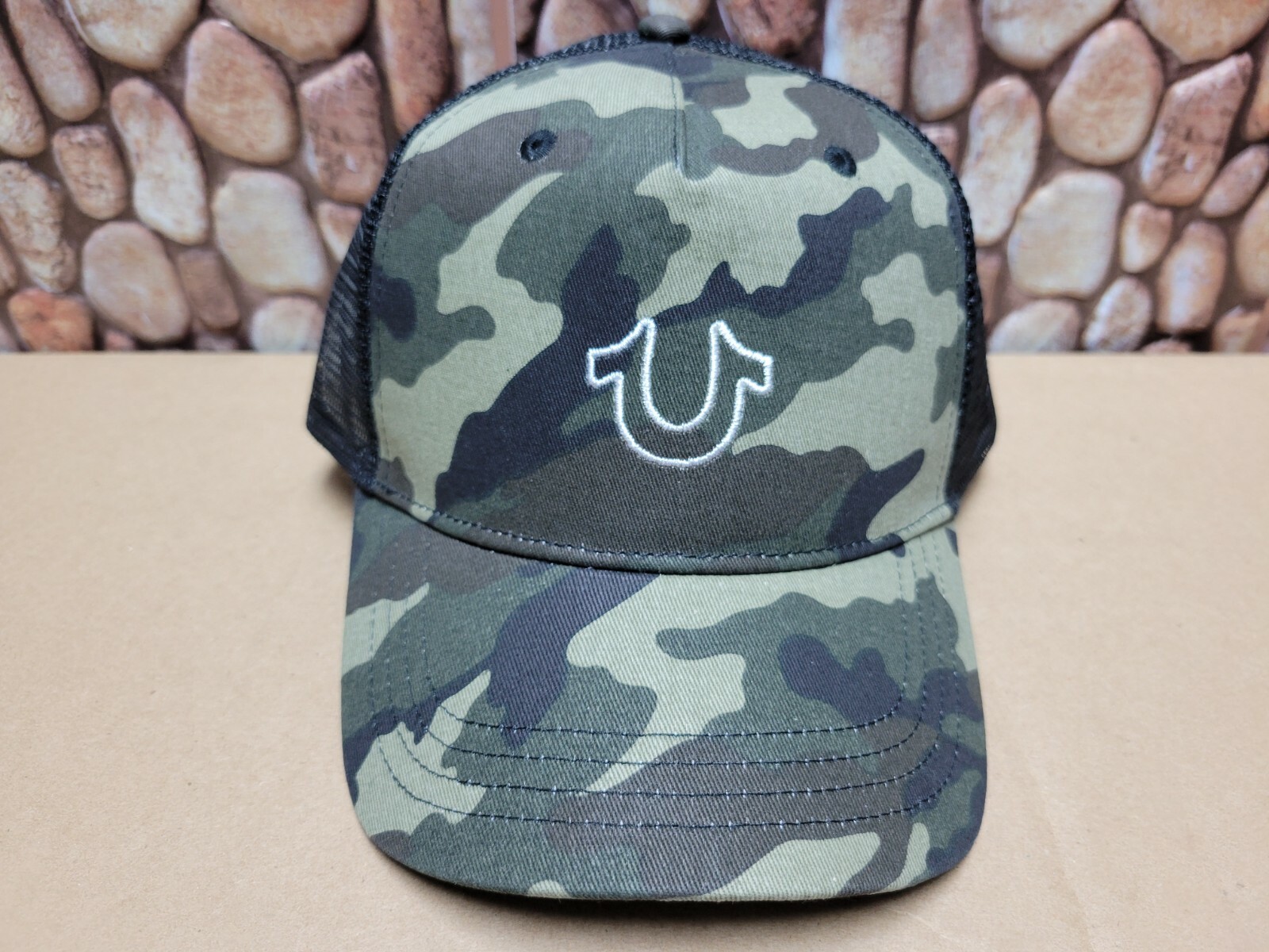 TRUE RELIGION Outline HS Trucker TR 2329 Camo-Whi CtnPoly