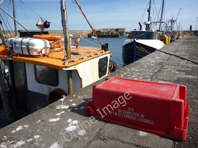 Photo 12x8 Fishboxes At Dunbar - Sunday 17th April 2011 : Single Red Storn c2011