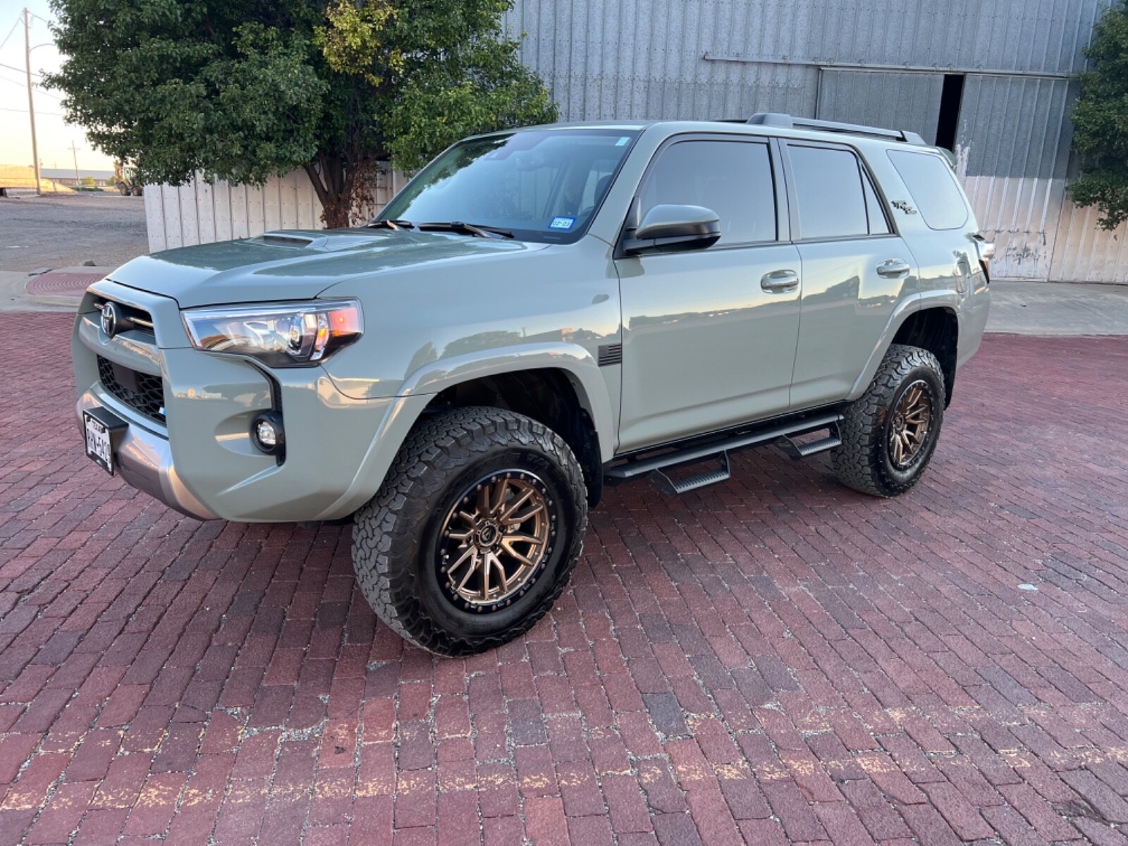 2022 Toyota 4runner Trd Off road Lunar Rock Lifted Perfect Used 