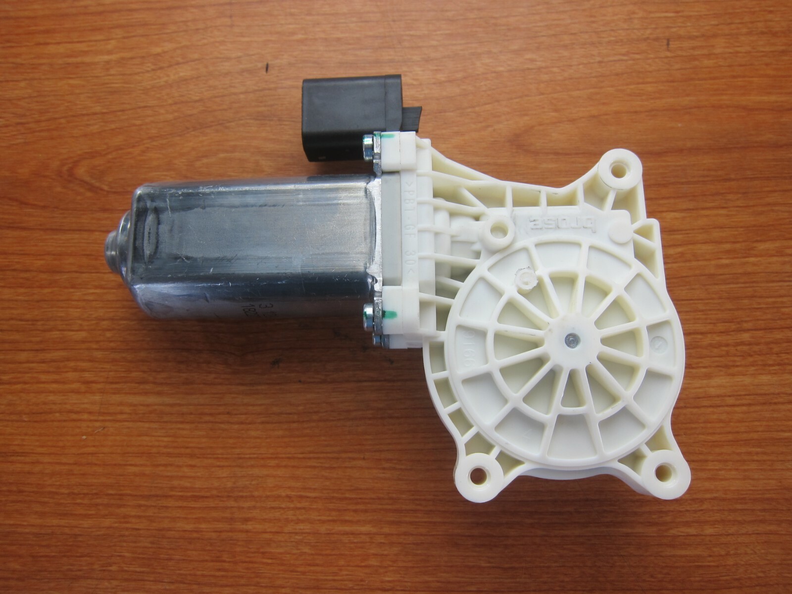 20082017 Dodge Challenger Front Left Drivers Side Window Regulator