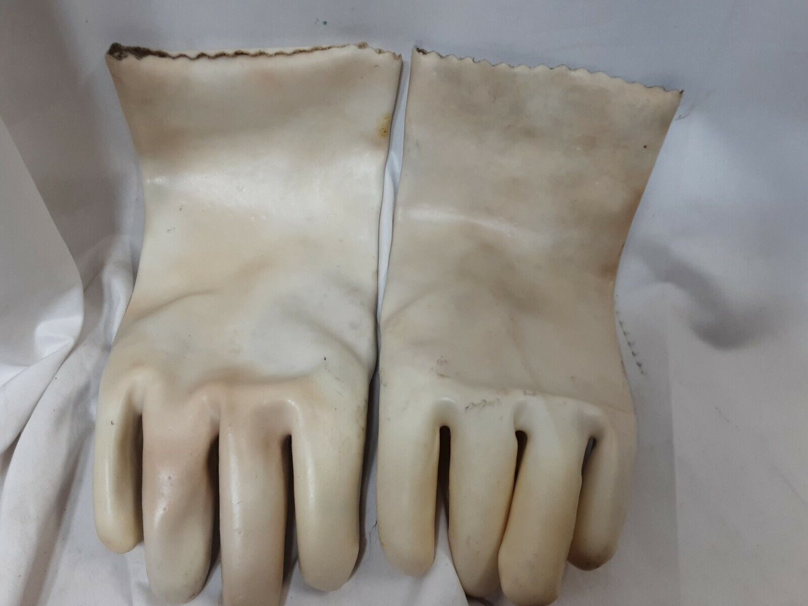 Pair Of Heat Resistant Gloves Silicone