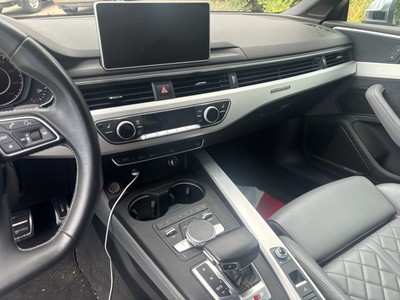 image 4 of interior