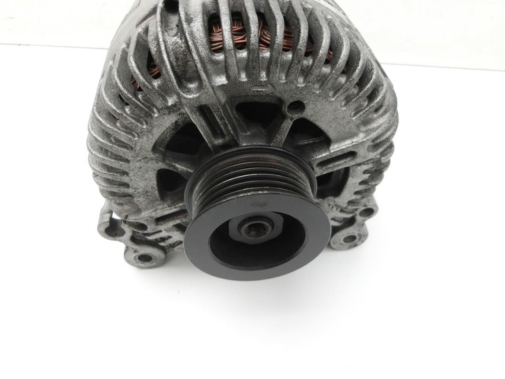 Audi A8 4E 05-08 TDI 3,0 155KW Lichtmaschine Generator 180A 14V Audi A8 4E 05-08 17.05.2006 059903015R gebraucht Vorschau 2
