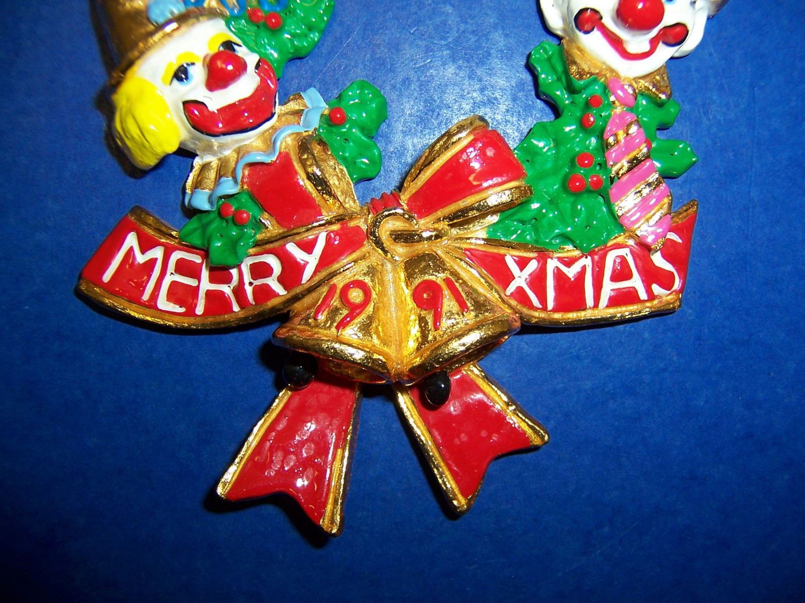 1991 Christmas Ornament “Wreath of Clowns – Merry Xmas” Very Detailed 4 Clowns