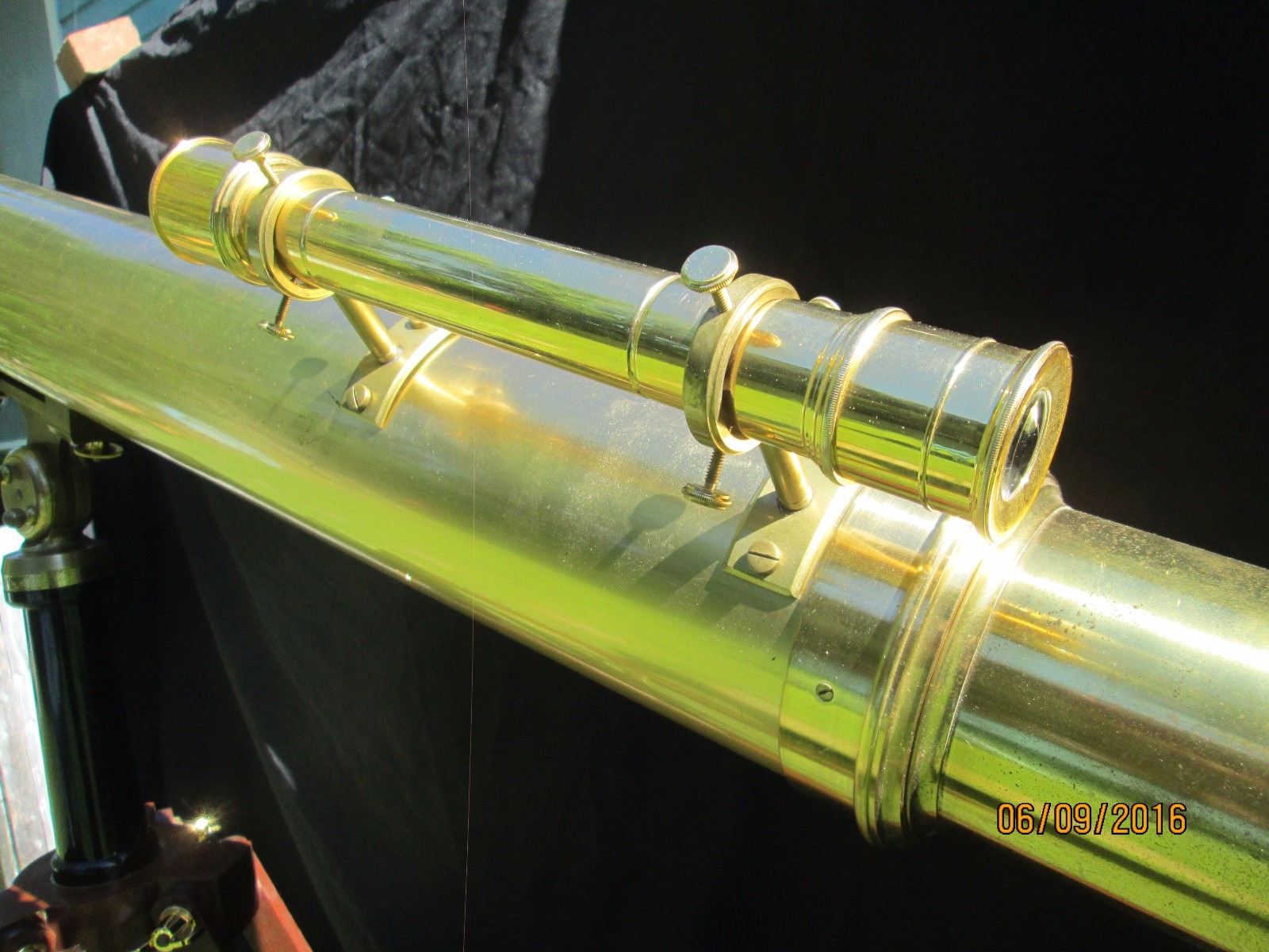 ANTIQUE TERRESTRIAL  TELESCOPE -  #P