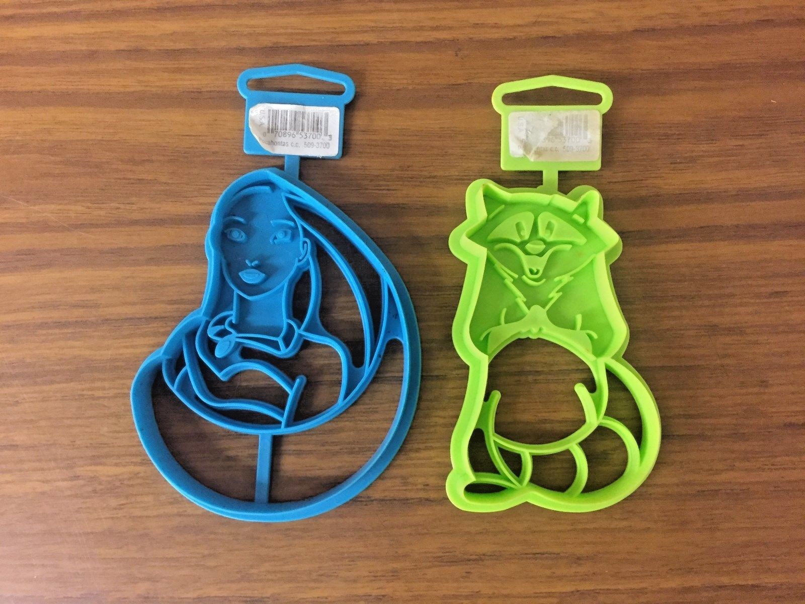 2 Vintage Wilton Pocahontas Plastic Cookie Cutters Set #1