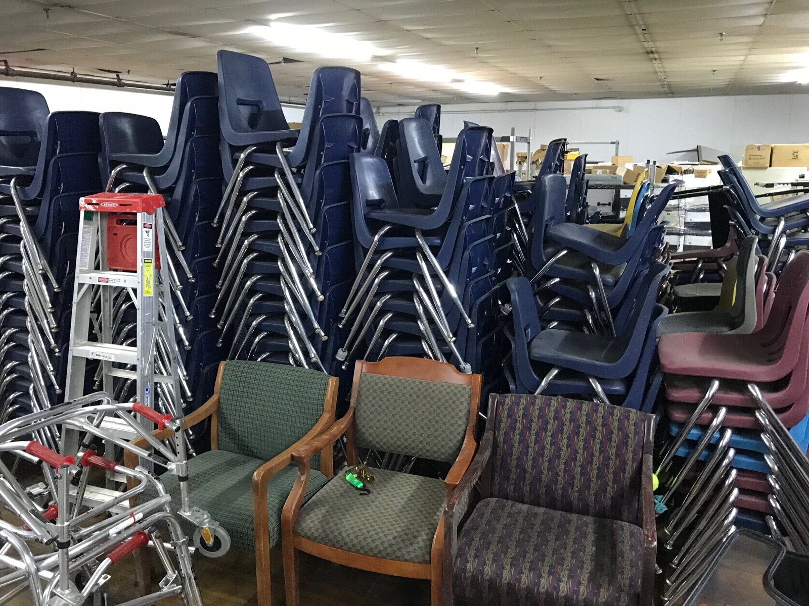 LOT OF 300 Mix used virco chairs LOT OF 300