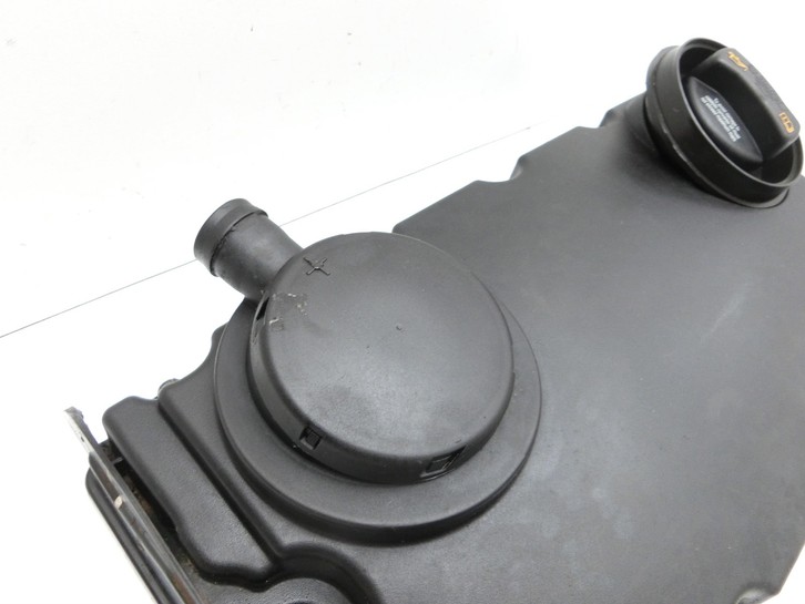 Audi A4 8E B7 04-08  2,0 96KW BRE Ventildeckel Zylinderkopfhaube Audi A4 8E B7 04-08 28.03.2007 03G103469K... Vorschau 3