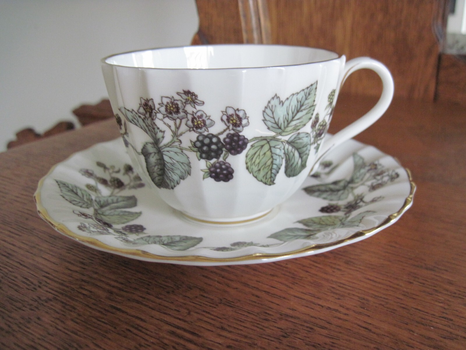 Worcester - 【美品】ロイヤルウースター★ラビニア★ソースボート（オリジナルBOX入り） Royal Worcester - 【美品】ロイヤルウースター☆ラビニア