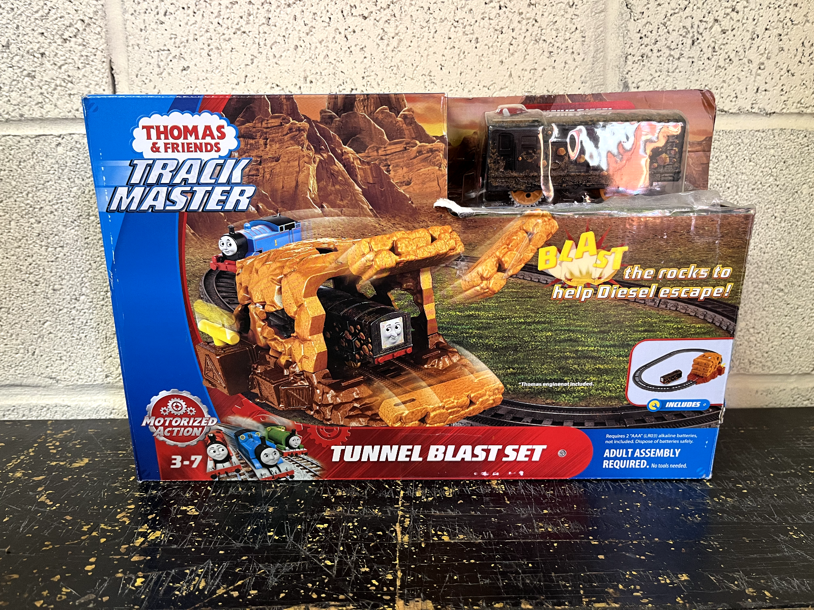 Thomas Friends TrackMaster Tunnel Blast Set with Motorized