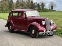 Hillman Minx saloon, 1939, nicely restored and ready to use.