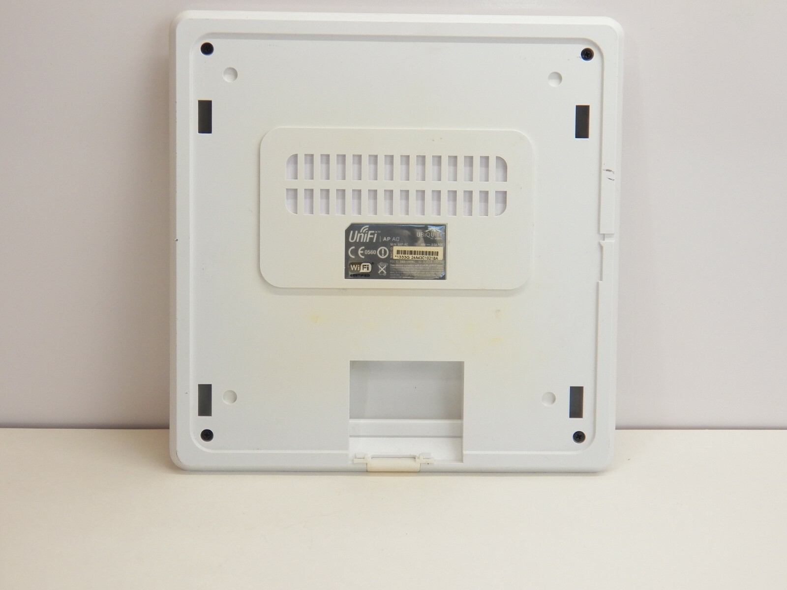 Ubiquiti Networks UAP-AC UniFi AP AC Wireless Access Point Used