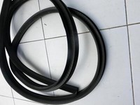 Ford Kuga II 13-16 Dichtung für Rahmen Tür Rechts Vorne Ford Kuga II 13-16 12.08.2016 CV44-S20708-AA gebraucht Vorschau 4