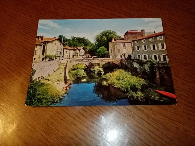 Carte Postale - Confolens - Quartier Pittoresque Sur La Goire