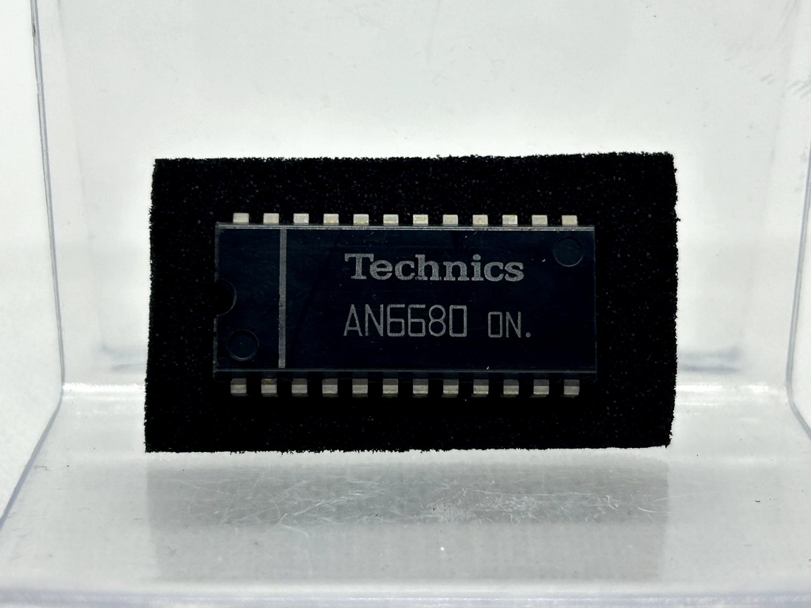 Technics AN6680 IC Chip for SL-1200 SL-1210 Series Working Technics AN6680 IC Chip for SL-1200 SL-1210 Series Working