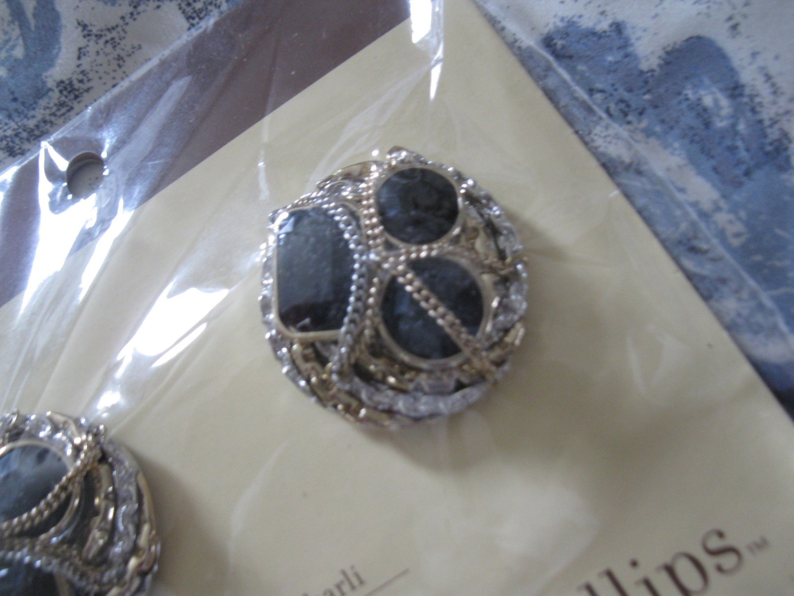 Lindsay Phillips Pair of Charli Snaps Rare & Cute!    NIP