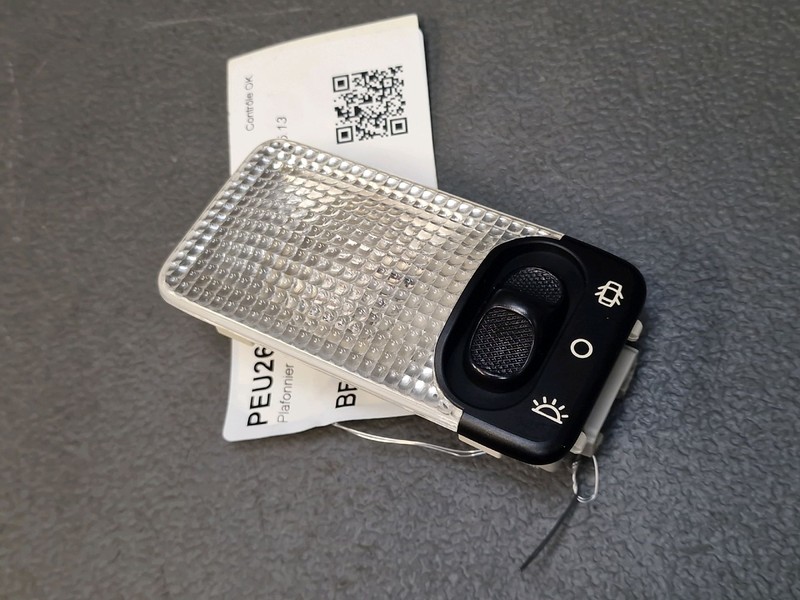 Plafonnier Central Avant - Peugeot 206+