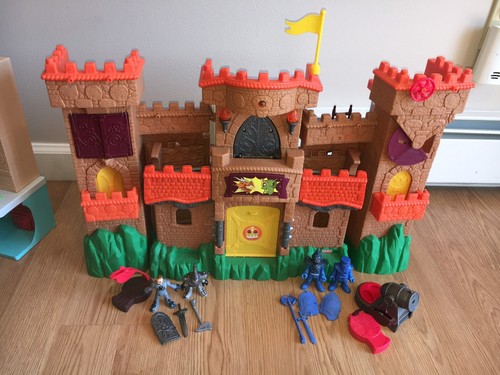 Imaginext Eagle Talon Castle Play Set W Accessories & Figures Fisher-Price 2012!