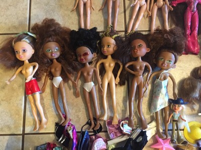 Vintage Bratz Dolls shoes and clothes for Parts/repair