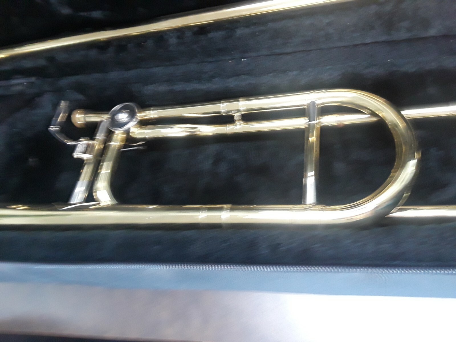 MIRAGE TROMBONE W/ F TRIGGER WITH SOFT CASE
