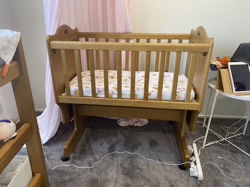 boori rocking bassinet