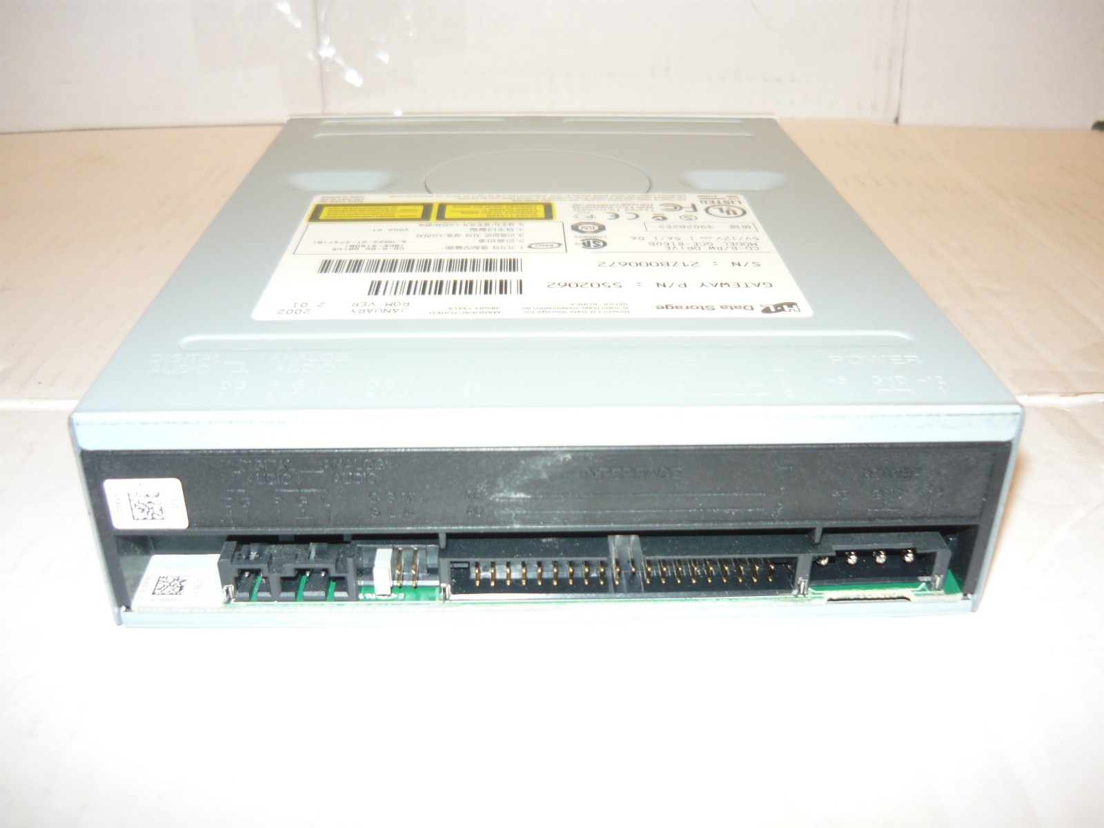 CD-R/RW Drive Beige Bezel Optical Disc GCE-8160B Gateway 5502062. Jan 2002