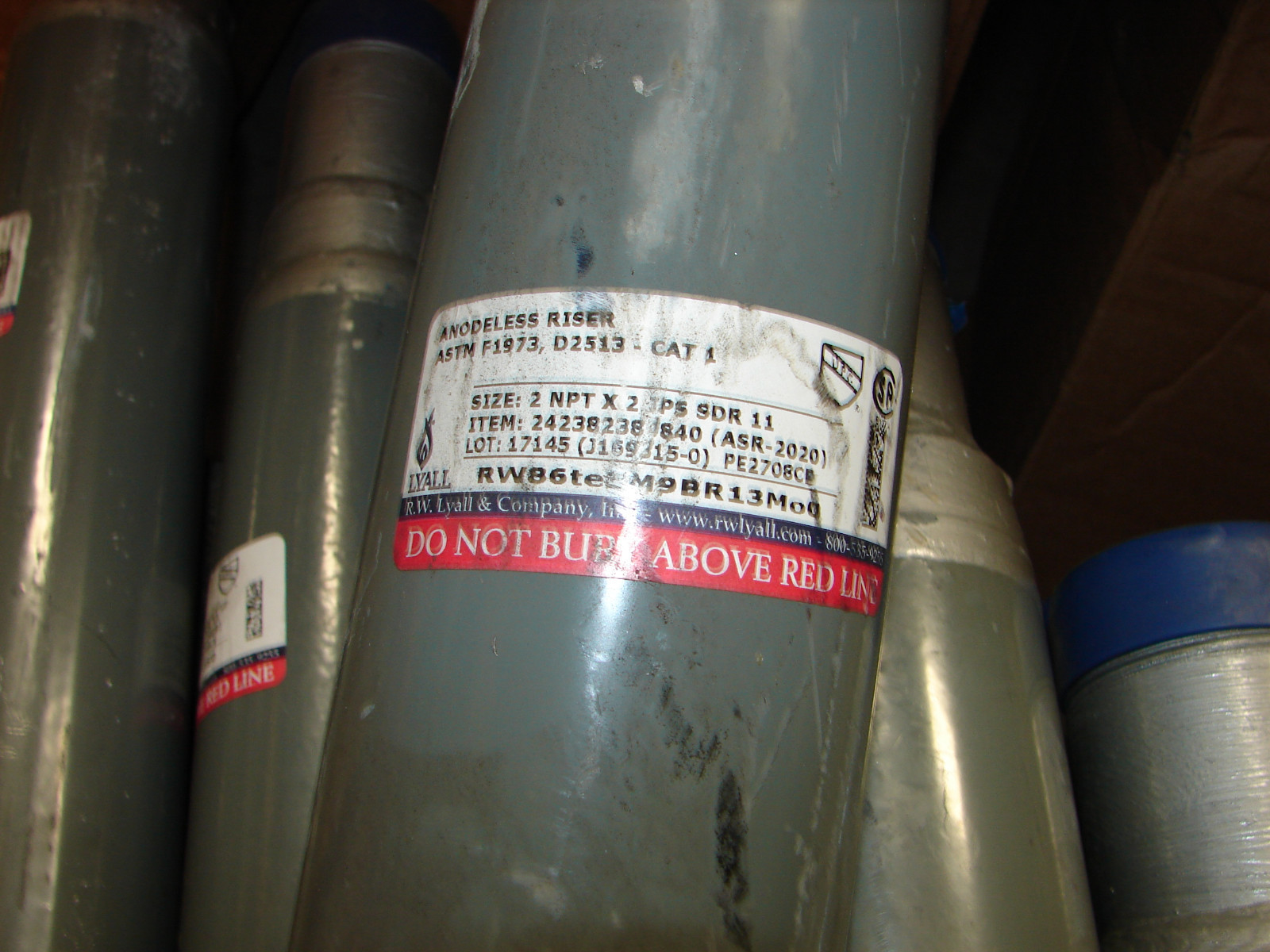 *NEW* Lyall GAS IPS  NPT Anodeless Riser 1-1/2