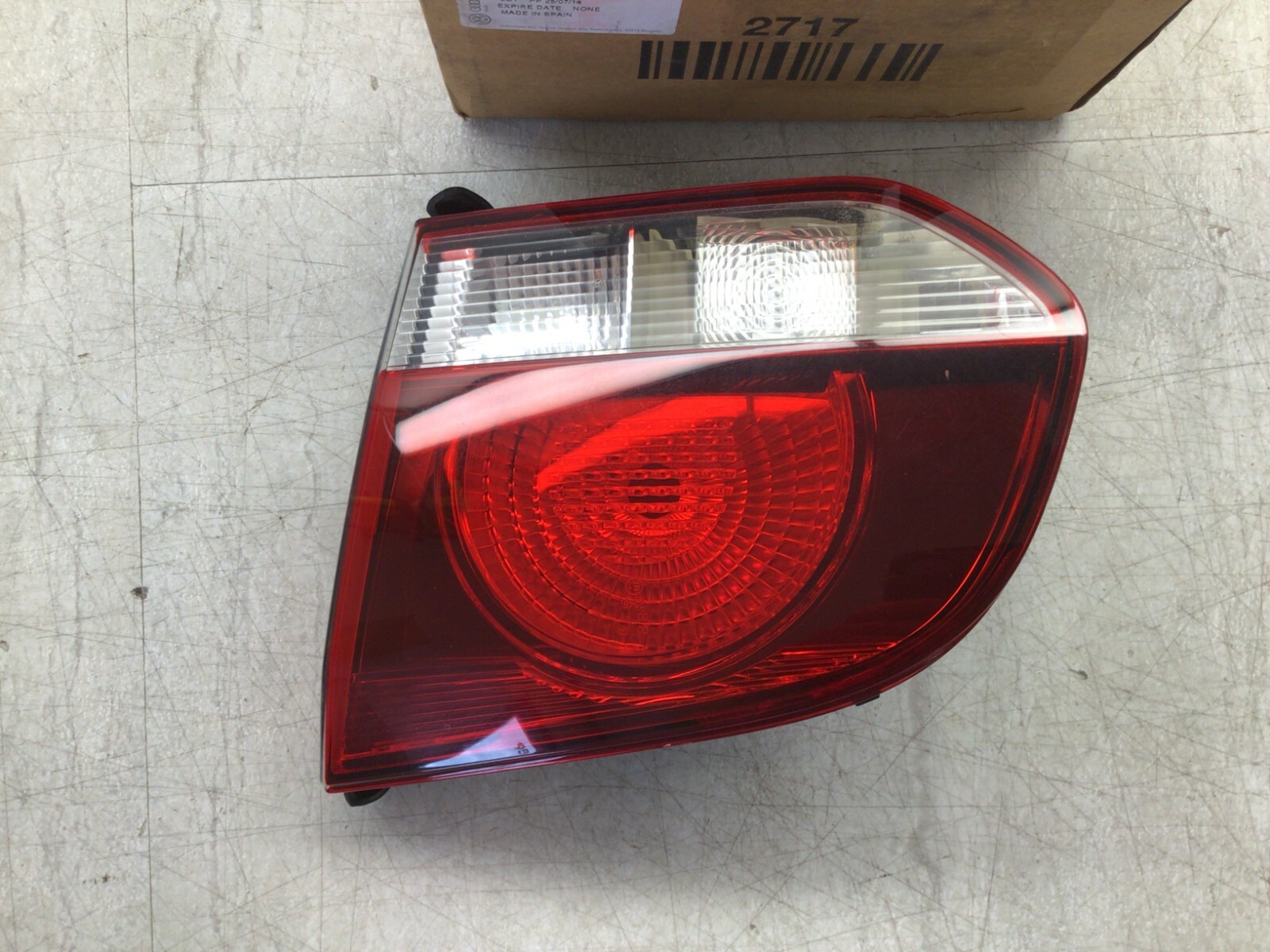 Volkswagen GTI Golf OEM Rear Passenger Tail Light on Liftgate 5K0-945-094-AA