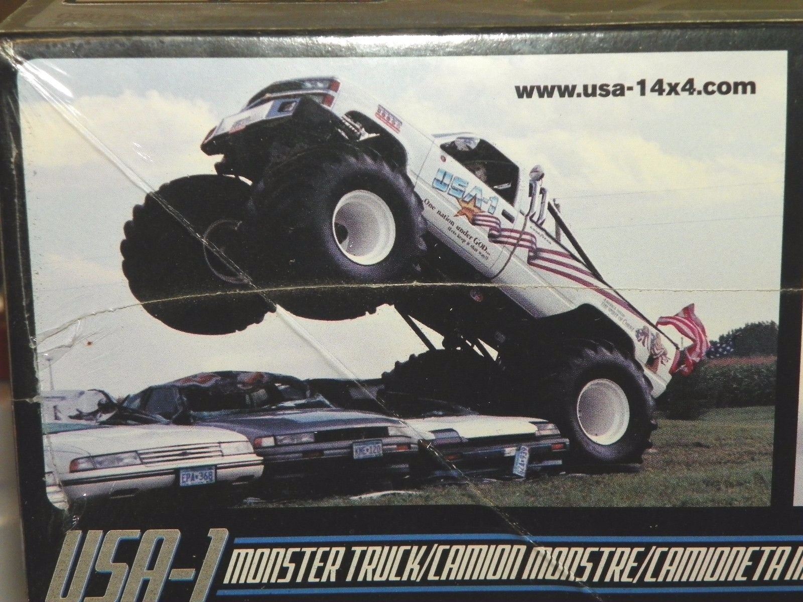 AMT 1/32 USA-1 CHEVROLET MONSTER TRUCK SNAP IT Plastic Model Kit #672L/12