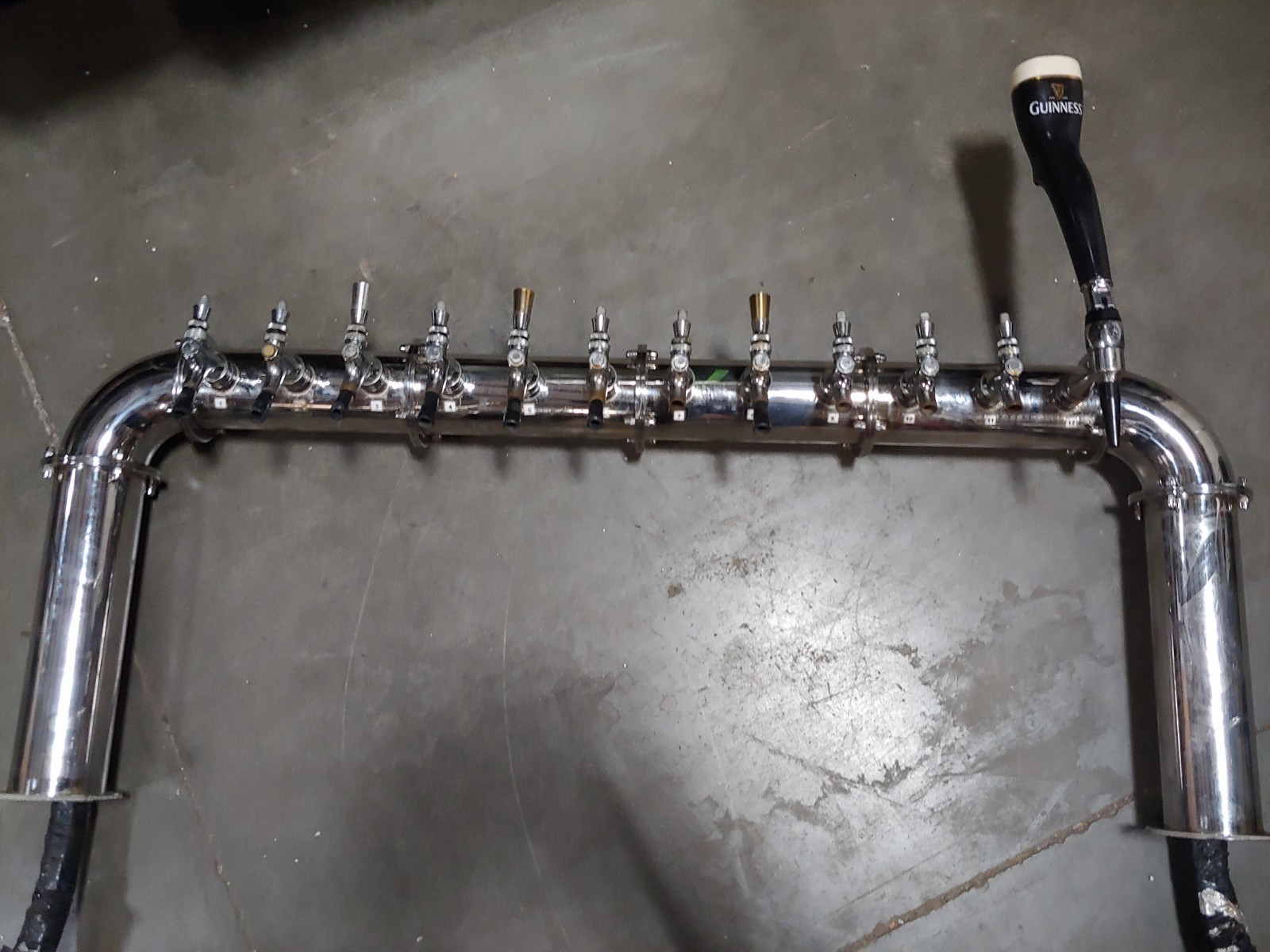 12 tap stainless beer tower and electric glycol chiller cooler draft beer