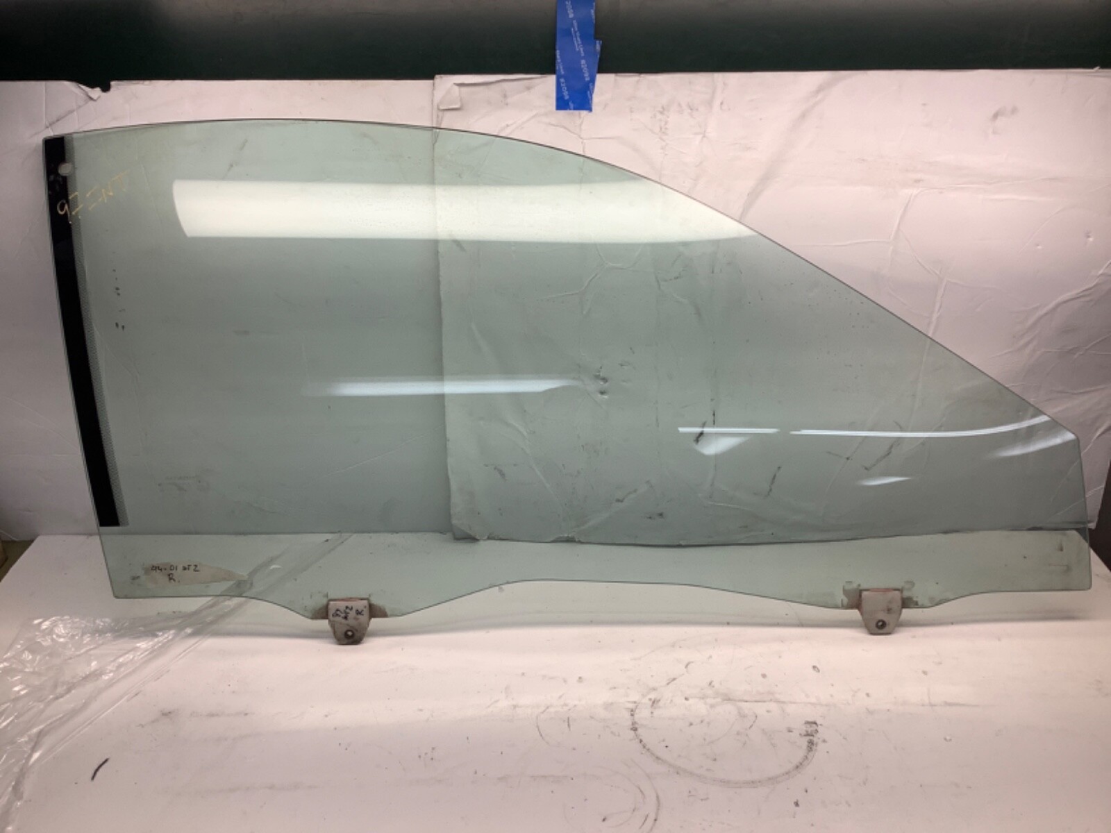 94-01 ACURA INTEGRA 2 Door Glass Window Front Right 73300-ST7-J10