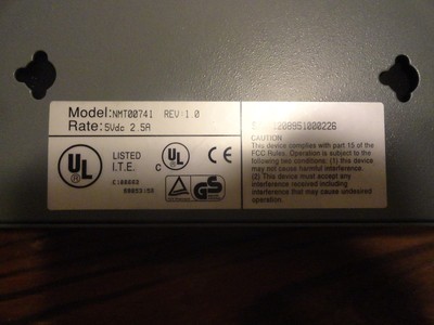 New Media Live Wire 10/100 Mbps Dual Speed Hub  NMT00741   No power cord