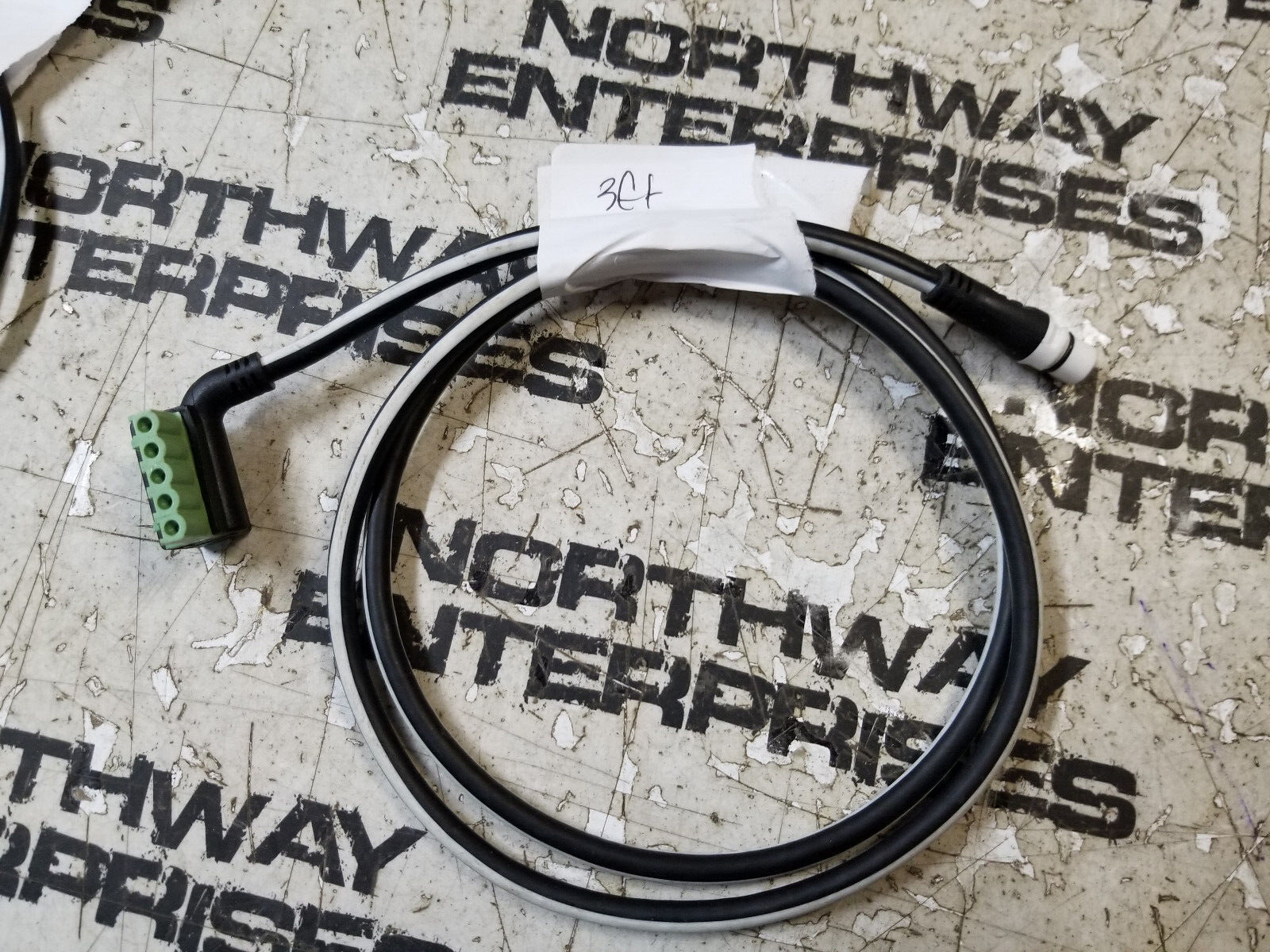 RAYMARINE SEATALK CABLE GREEN 3FT LONG - Picture 1 of 2