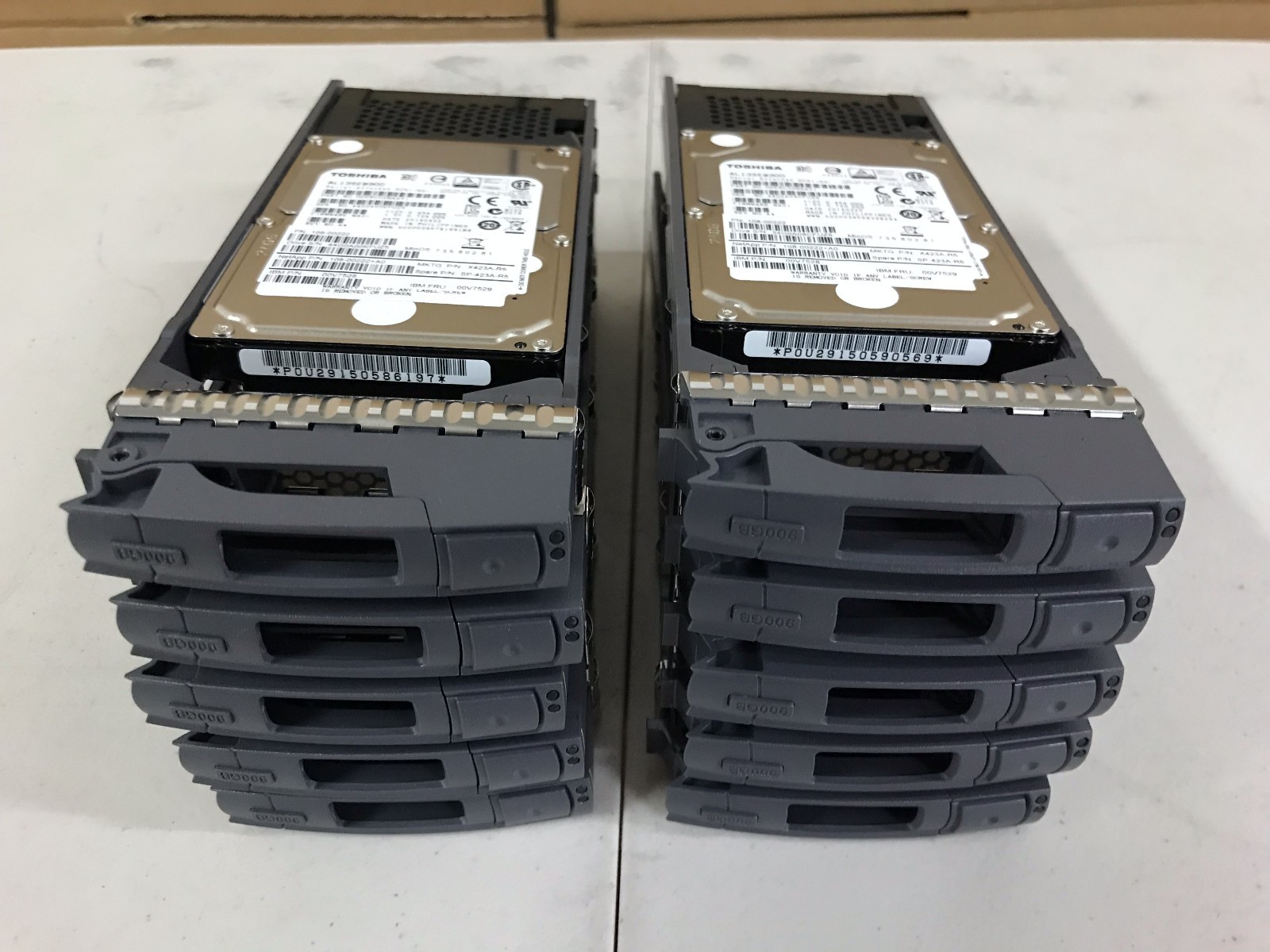 Диск sas 10k. Жесткий диск netapp 0958796-32. 900 гб. жесткий диск netapp 00v7468. a2246 appleis 13252.