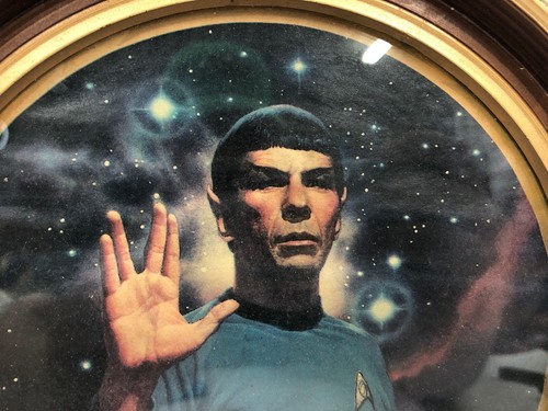 Vintage 1970’s Star Trek Spock Round Space Window Porthole Picture Decor 9”