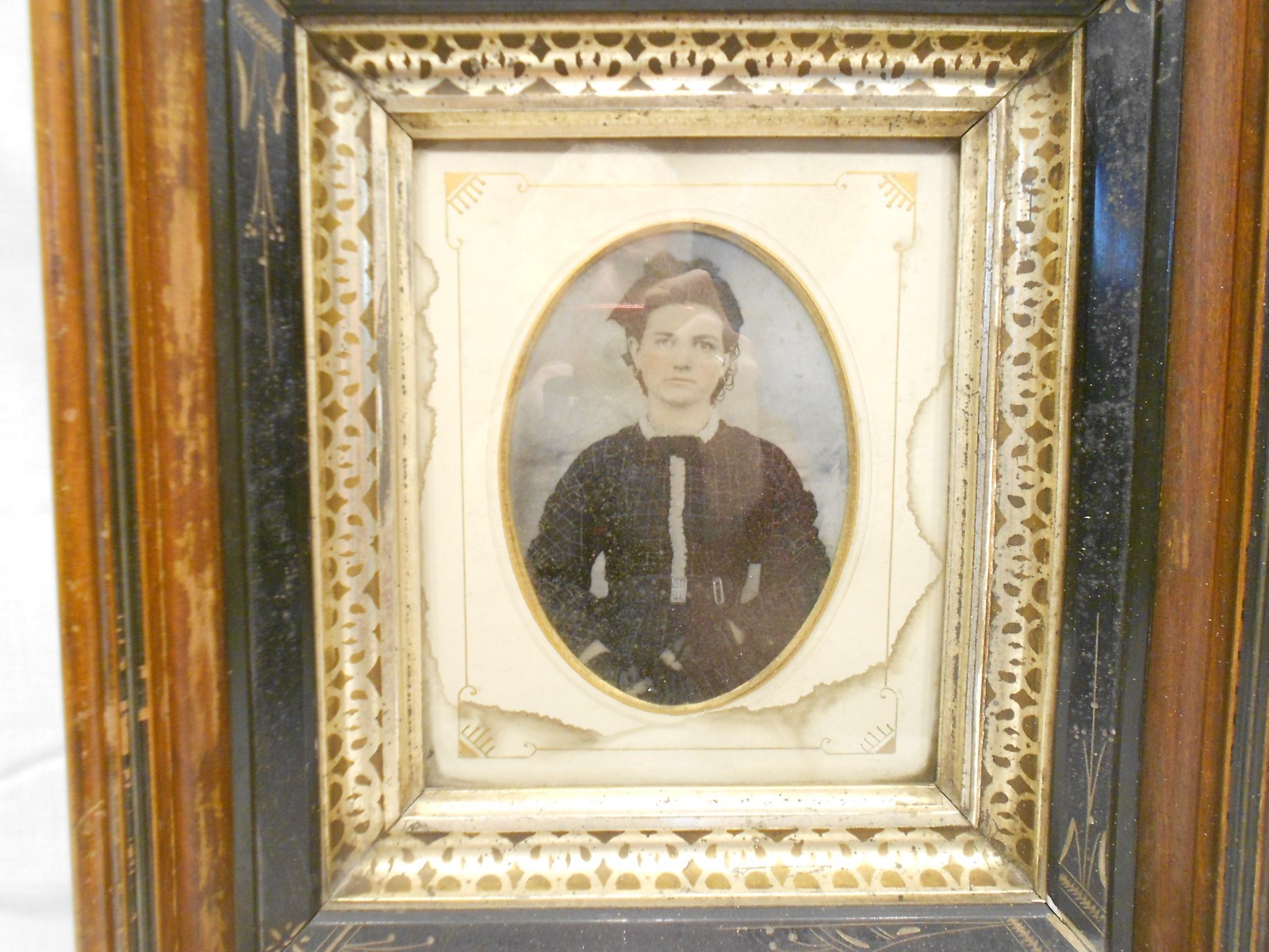 ANTIQUE HAND CRAFTED PICTURE FRAME WITH TIN PLATE PICTURE