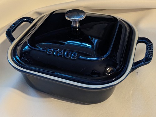 b*o様 STAUB Ceramics SquareCovered Baking Amazon.com: STAUB Ceramics Square Covered Baking Dish, 9x9