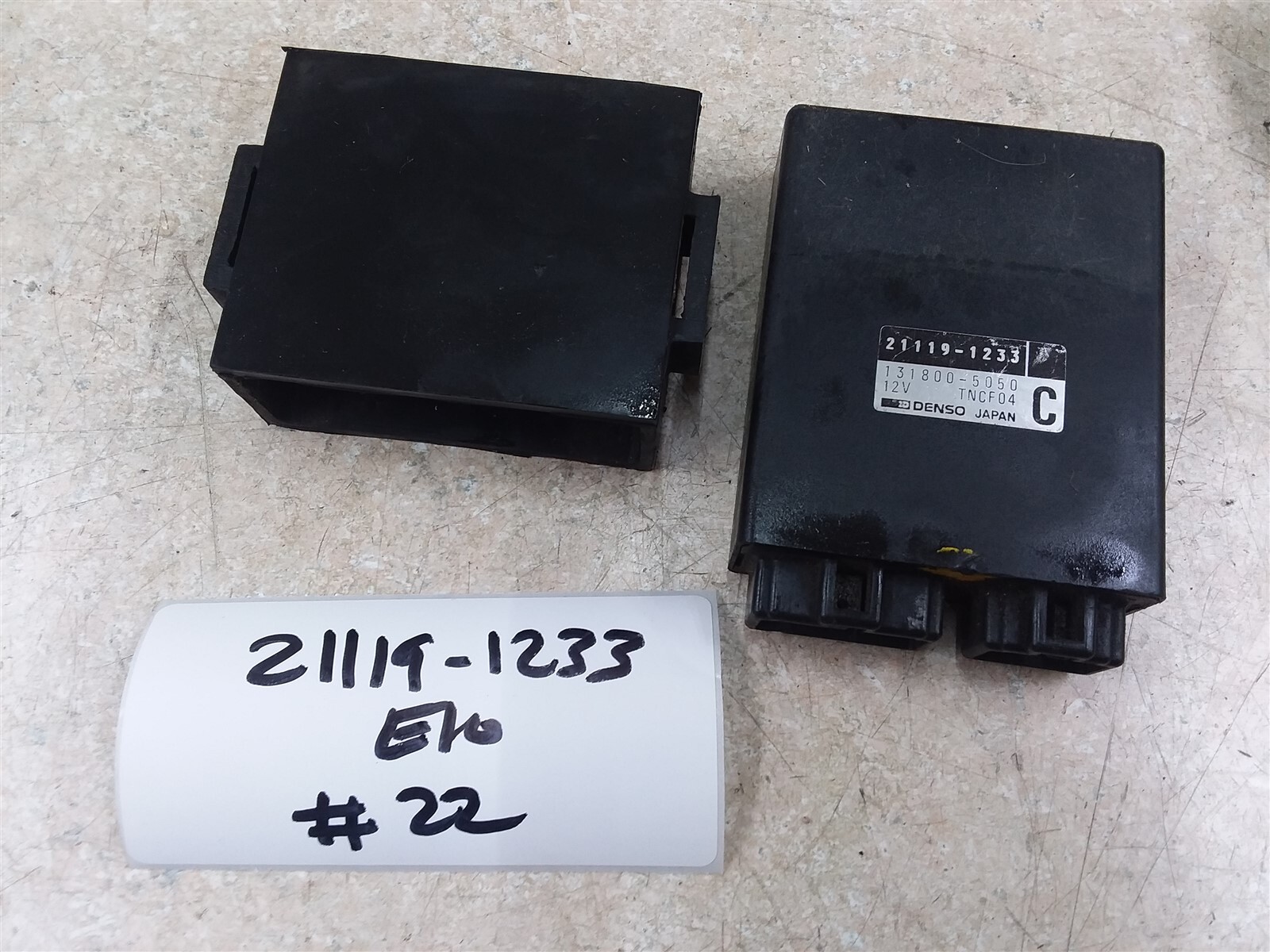 日本未入荷 kavakava box アクリルケース(中) | 日立建機日本グッズストア