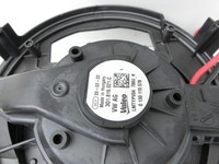 VW Touran II 5T 15-21 Gebläsemotor Lüftermotor Heizungsgebläse VW Touran II 5T 15-21 24.10.2016 3Q1819021C... Vorschau 4