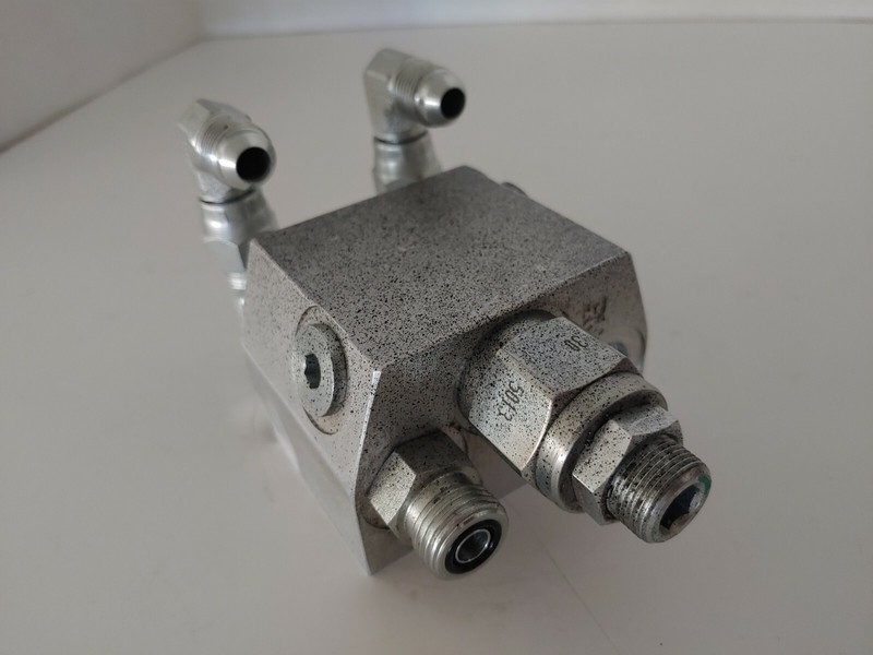 Bucher Hydraulic Valves Surplus Industrial Equipment