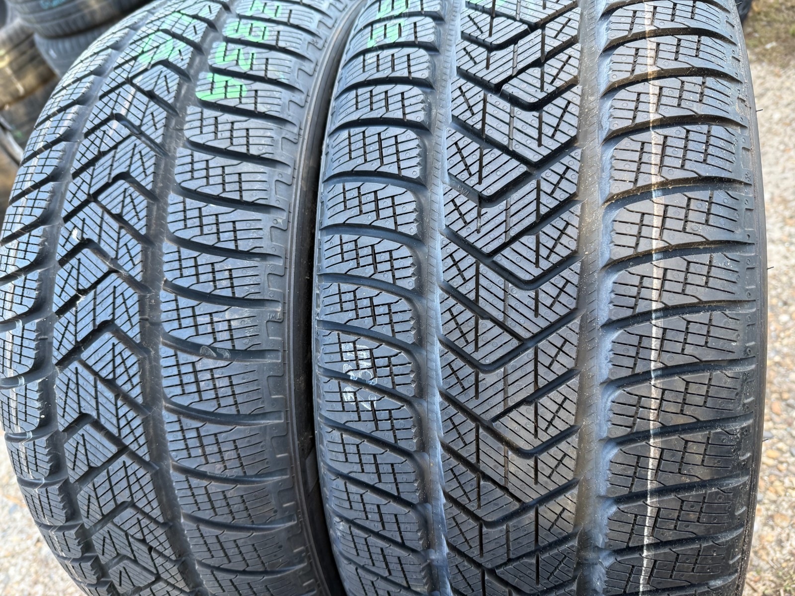 New 255 50 19 Pirelli, Winter, AO, EV, M+S, 103T, x1 Tyre (F1_tyres) YD283