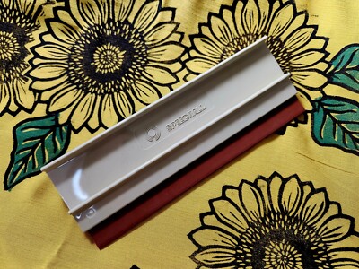 Speedball Medium Hard Fabric Plastic Handle Squeegee 9'' 0.38'' Thick Beige