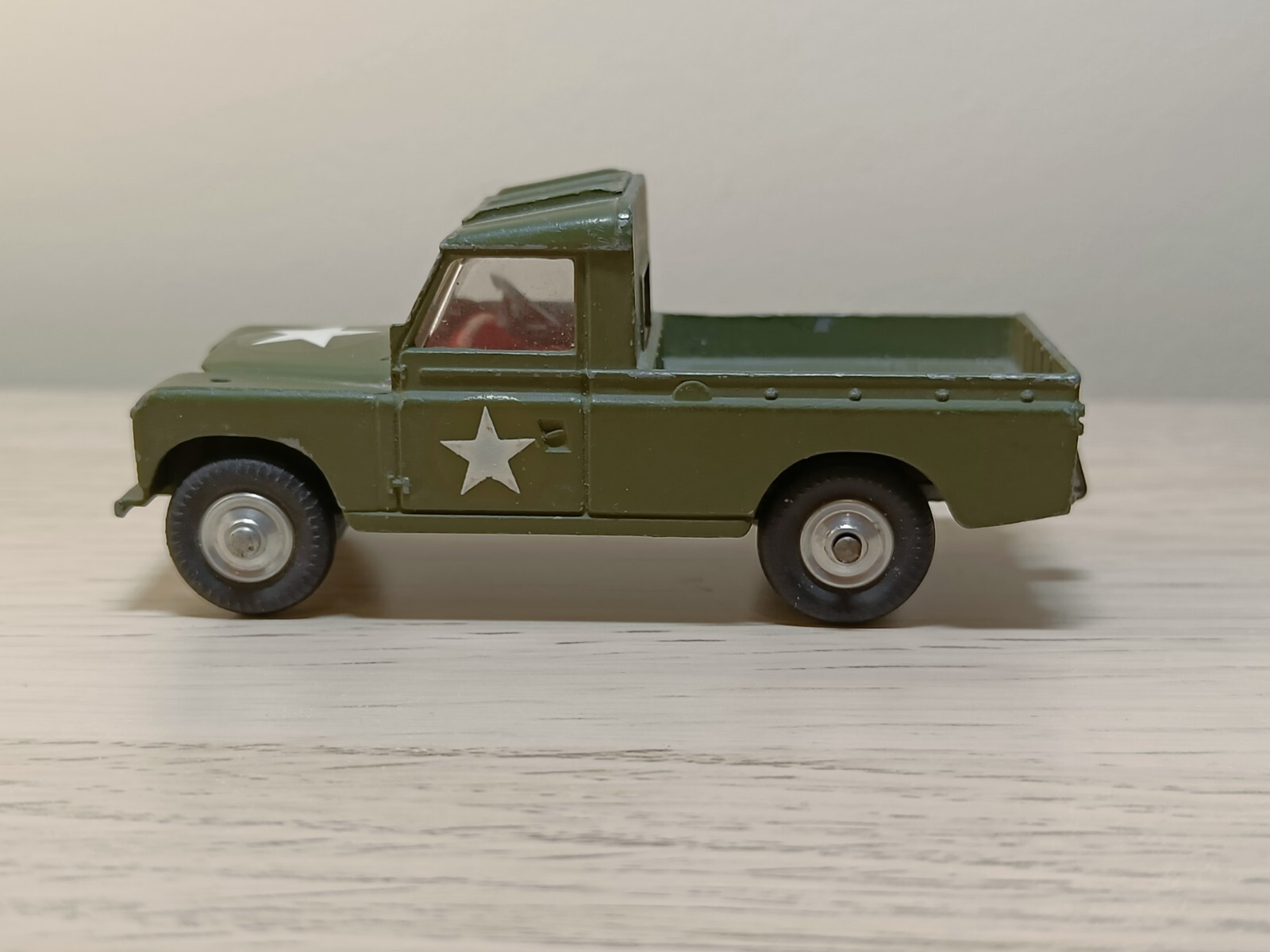 ミニカー CORGI NO.357 LAND ROVER WEAPONS CARRIER 357 Land Rover Weapons Carrier – Corgi Toys