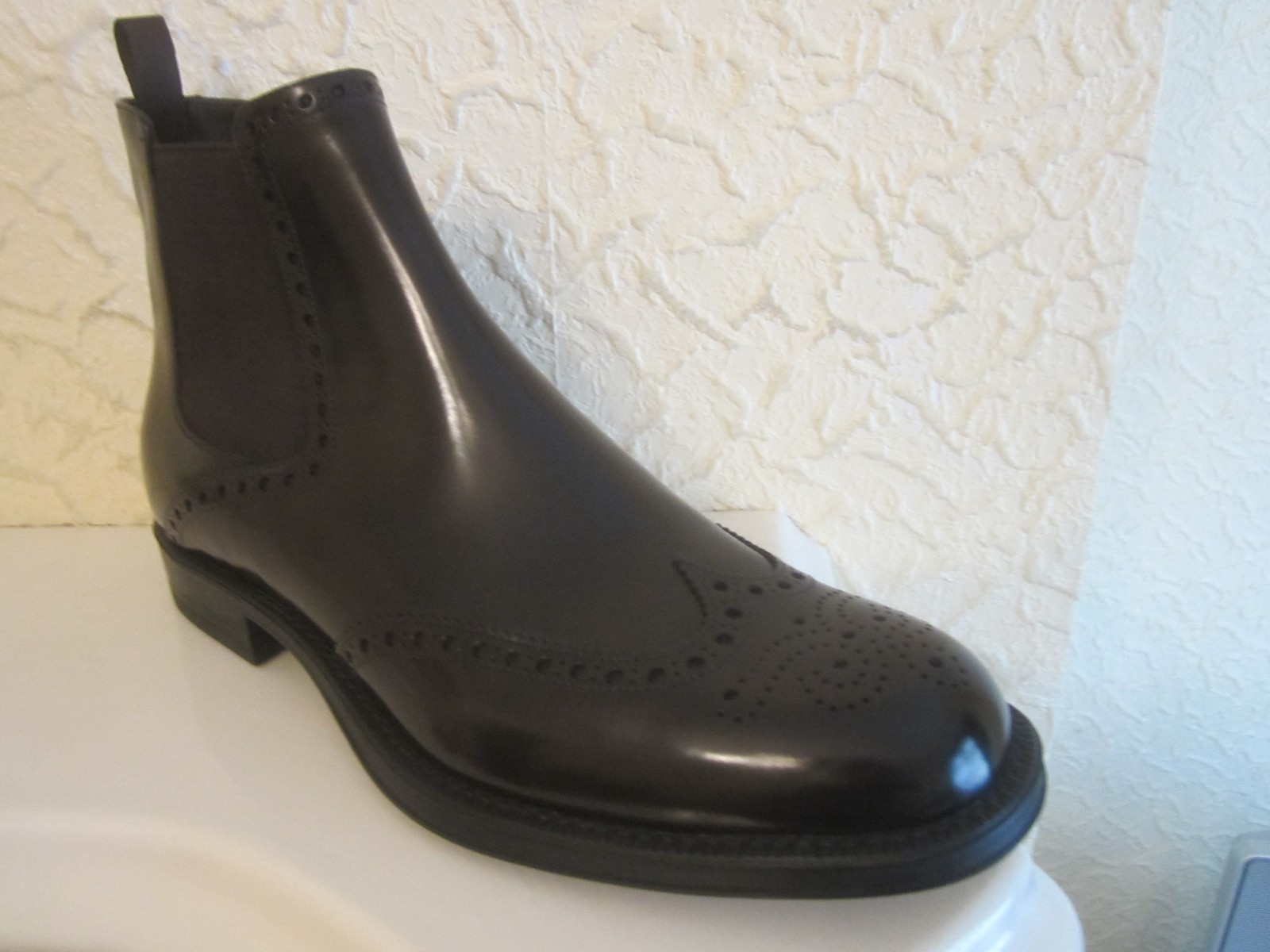 prada spazzolato chelsea boots