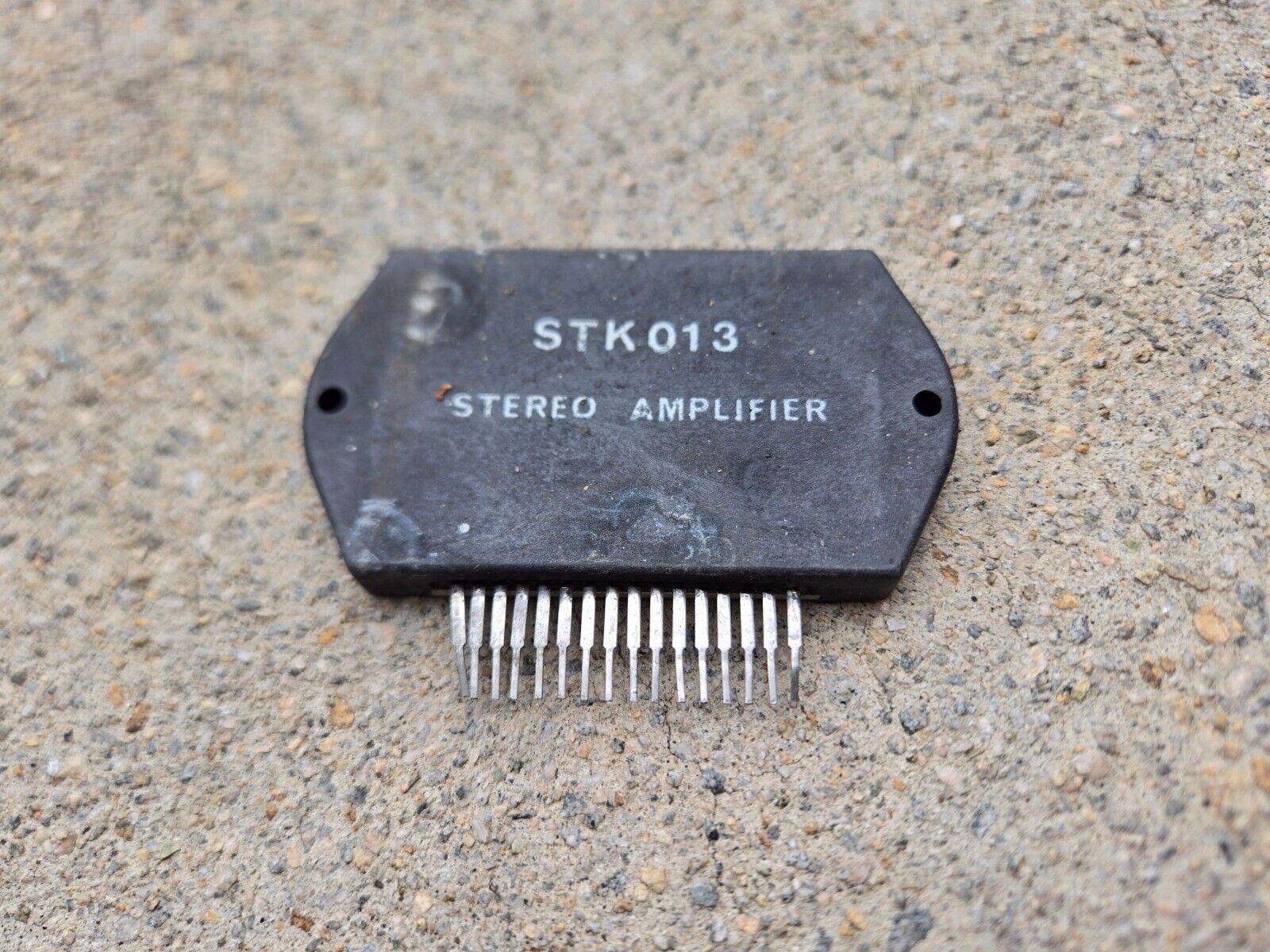 STK013 Audio Stereo Power Amplifier Integrated Circuit IC US STK013 Audio Stereo Power Amplifier Integrated Circuit IC US