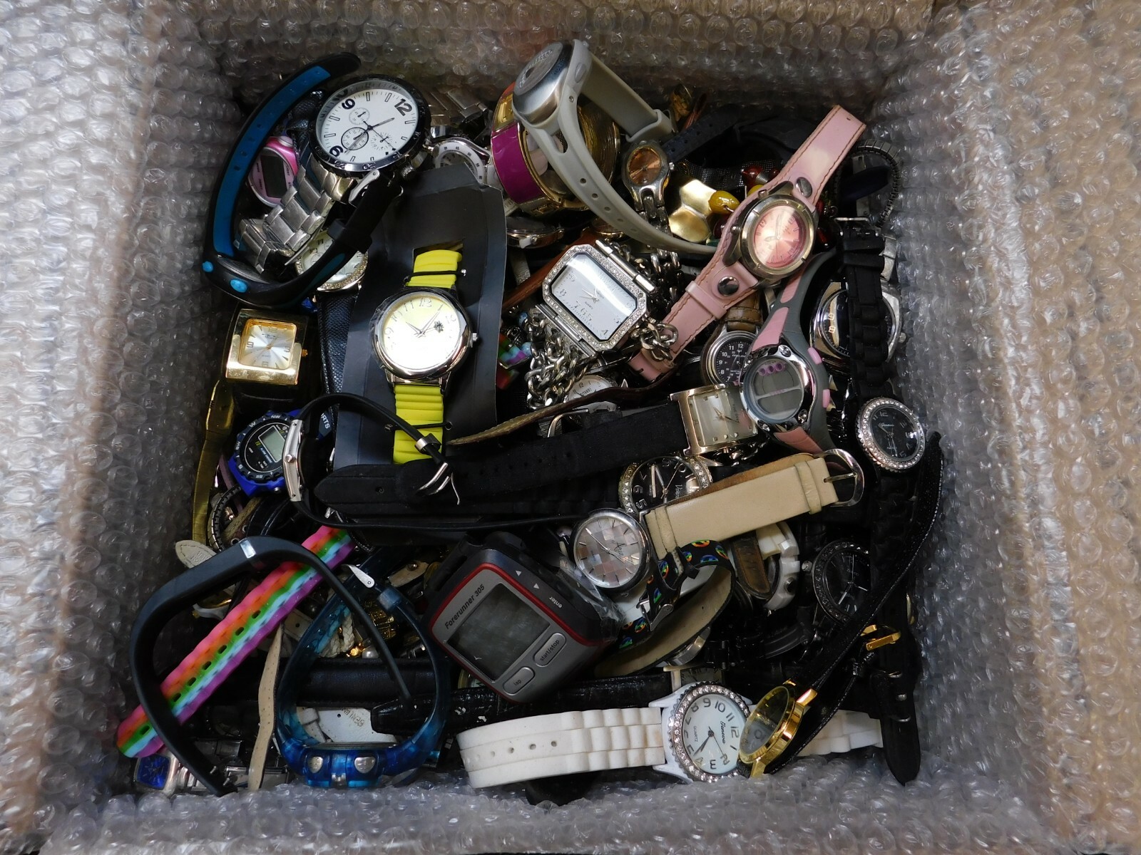 Large Mixed Lot of Men's/Ladies' Watches - 20 LBS - Parts/Repair/Steampunk/Art